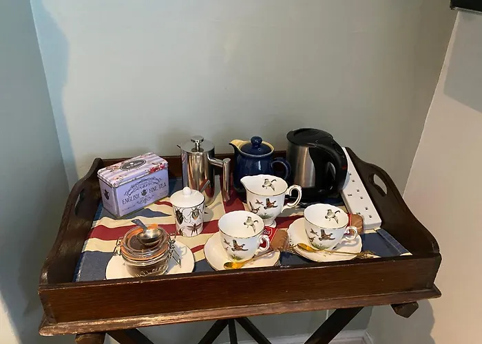 Clifton Georgian Townhouse, Downstairs Ensuite & Light Plant Based Breakfast Apartment *