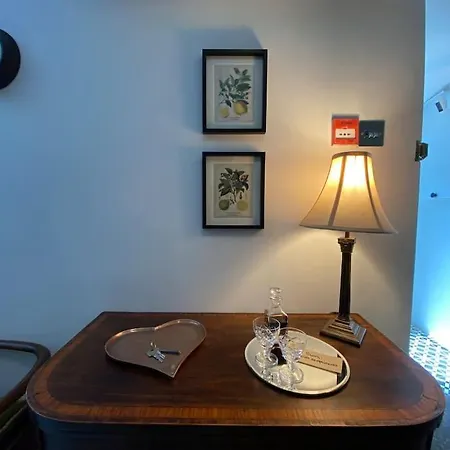 Clifton Georgian Townhouse, Downstairs Ensuite & Light Plant Based Breakfast بريستول