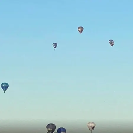 Clifton Georgian Townhouse, Downstairs Ensuite & Light Plant Based Breakfast *