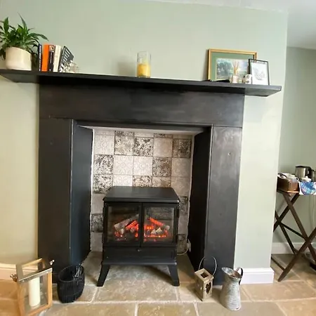 Clifton Georgian Townhouse, Downstairs Ensuite & Light Plant Based Breakfast *