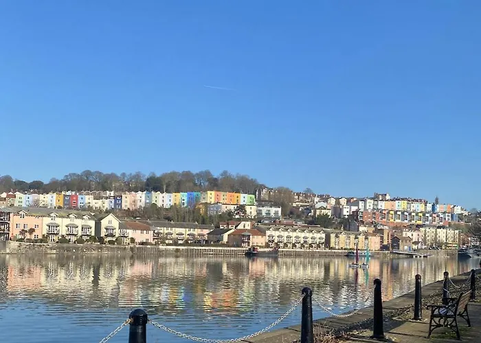 Clifton Georgian Townhouse, Downstairs Ensuite & Light Plant Based Breakfast Bristol