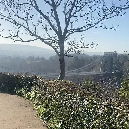 Clifton Georgian Townhouse, Downstairs Ensuite & Light Plant Based Breakfast Apartament